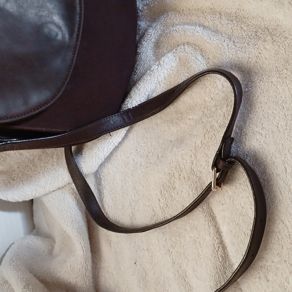 Liz Claiborne Small Brown Crossbody Bag - Picture 3 of 11